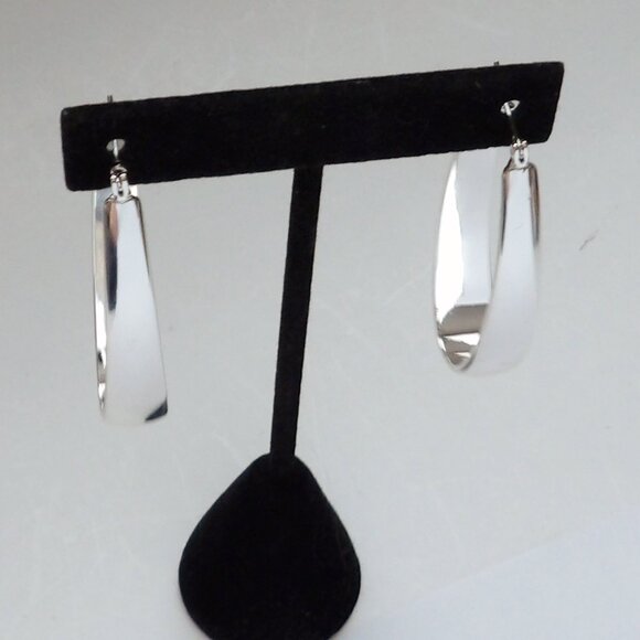 Robert Lee Morris SOHO Large Oval Silver Hoop Earrings New in Branded Gift Box - Picture 5 of 7
